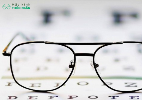 Bao lâu thì nên đi thay kính cận? Một số dấu hiệu nhận biết bạn nên đi thay kính mới